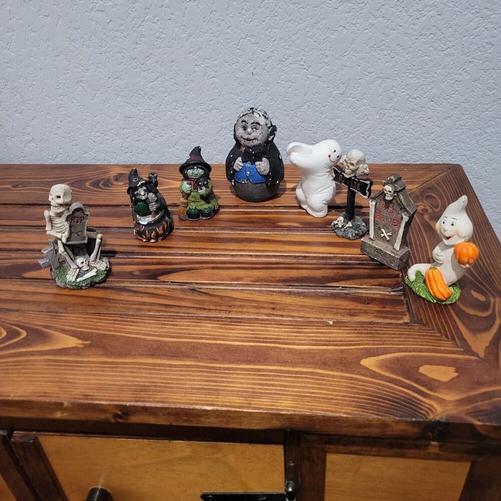Lot Of 8 Miniature Figures Halloween Village Mini graveyard Skeleton Ghost Witch